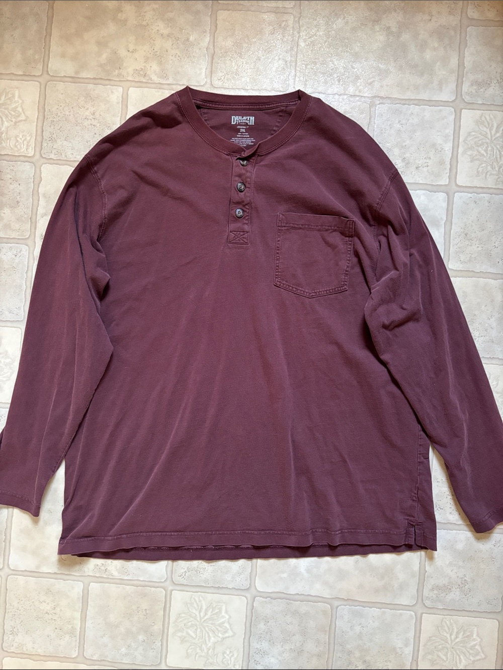 Duluth Trading Co. Men’s Henley Longtail T Burgundy Long Sleeve Size 2XL Cotton